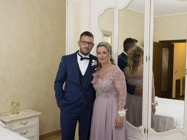 Il matrimonio di Mwaba e Lorenzo a Città Sant&apos;Angelo, Pescara 23