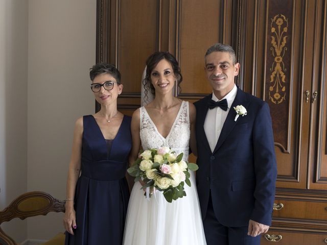 Il matrimonio di Mwaba e Lorenzo a Città Sant&apos;Angelo, Pescara 33