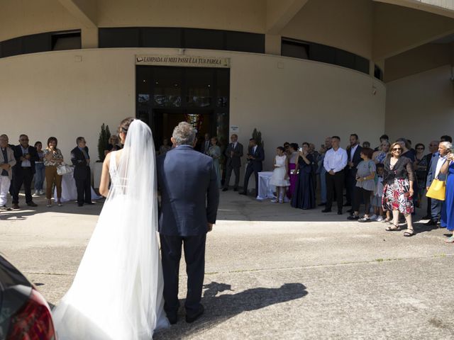 Il matrimonio di Mwaba e Lorenzo a Città Sant&apos;Angelo, Pescara 47