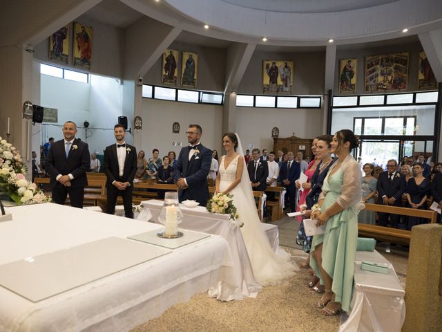 Il matrimonio di Mwaba e Lorenzo a Città Sant&apos;Angelo, Pescara 53