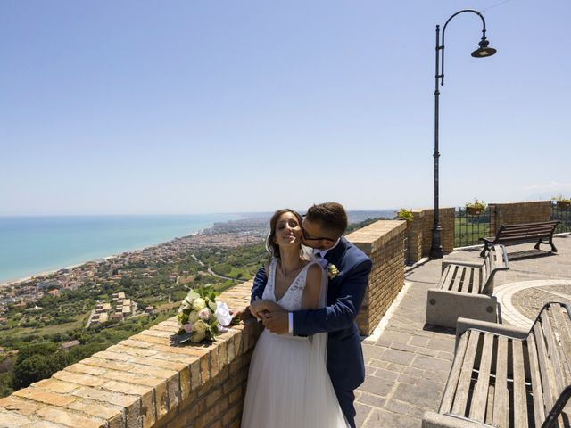 Il matrimonio di Mwaba e Lorenzo a Città Sant&apos;Angelo, Pescara 90