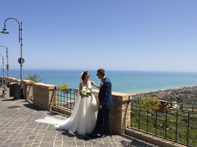 Il matrimonio di Mwaba e Lorenzo a Città Sant&apos;Angelo, Pescara 95