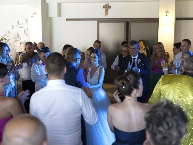 Il matrimonio di Mwaba e Lorenzo a Città Sant&apos;Angelo, Pescara 124