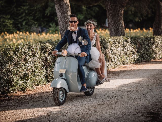 Il matrimonio di Valentina e Denni a Porto Sant&apos;Elpidio, Fermo 10