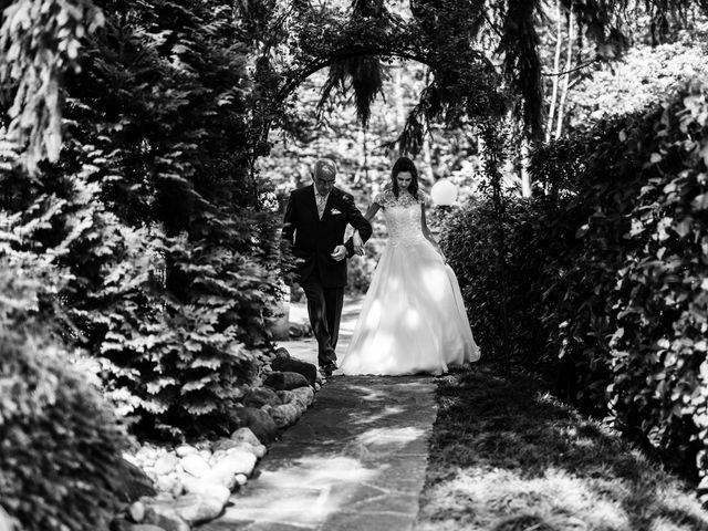 Il matrimonio di Matteo e Claudia a Cantù, Como 30