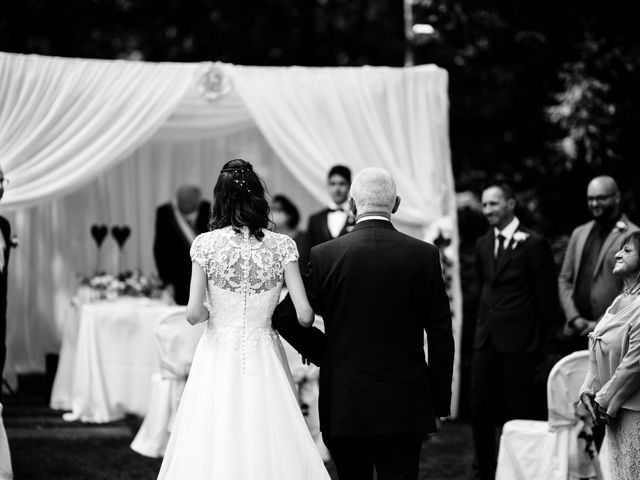 Il matrimonio di Matteo e Claudia a Cantù, Como 36