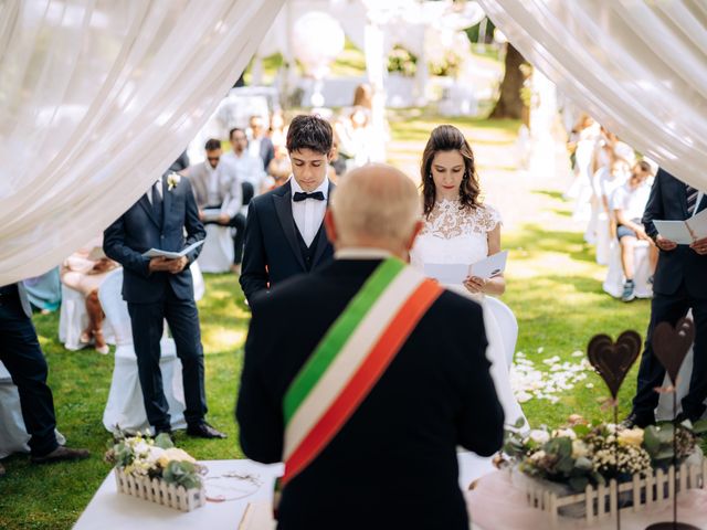 Il matrimonio di Matteo e Claudia a Cantù, Como 41