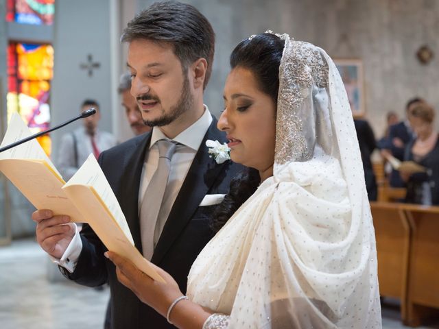 Il matrimonio di GIUSEPPE e DANIELA a Napoli, Napoli 13