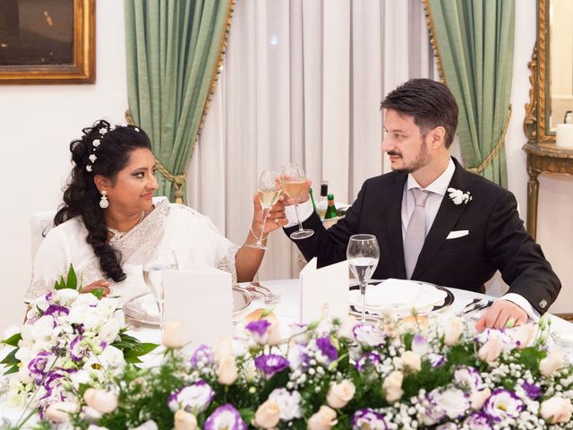 Il matrimonio di GIUSEPPE e DANIELA a Napoli, Napoli 28