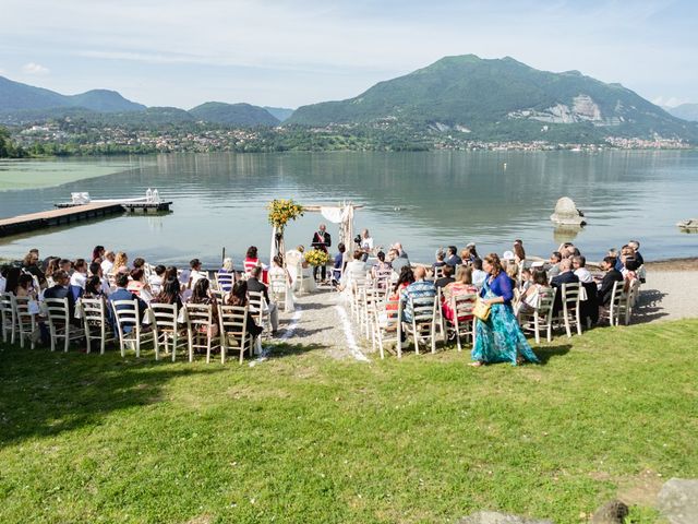 Il matrimonio di Nicola e Veronica a Merone, Como 38