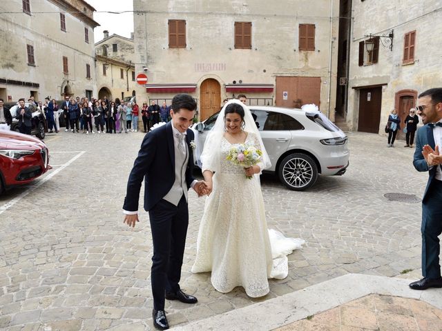 Il matrimonio di Milena e Lorenzo a Barbara, Ancona 1