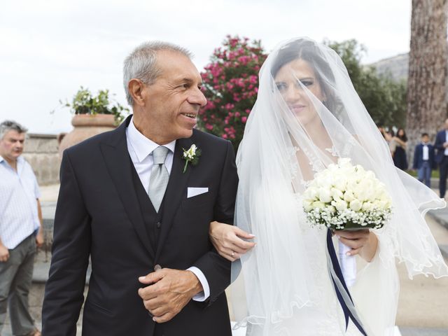 Il matrimonio di Sebastiano e Claudia a Massa Lubrense, Napoli 11