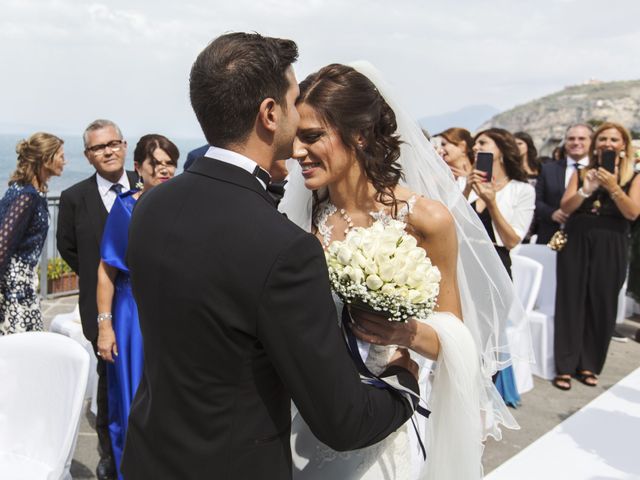 Il matrimonio di Sebastiano e Claudia a Massa Lubrense, Napoli 12