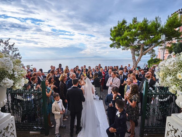Il matrimonio di Linda e Nicola a Sant&apos;Agnello, Napoli 4