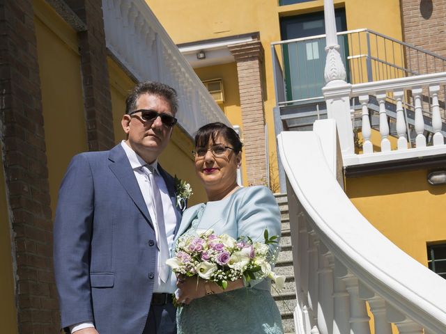 Il matrimonio di Manuela e Loris a Paderno Dugnano, Milano 14