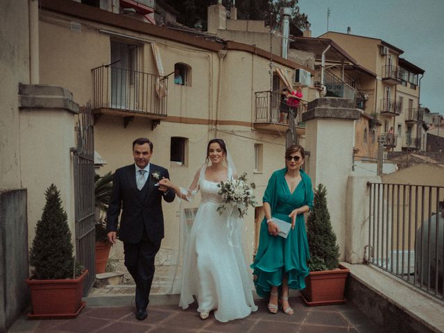 Il matrimonio di Luca e Cristina a Barcellona Pozzo di Gotto, Messina 27