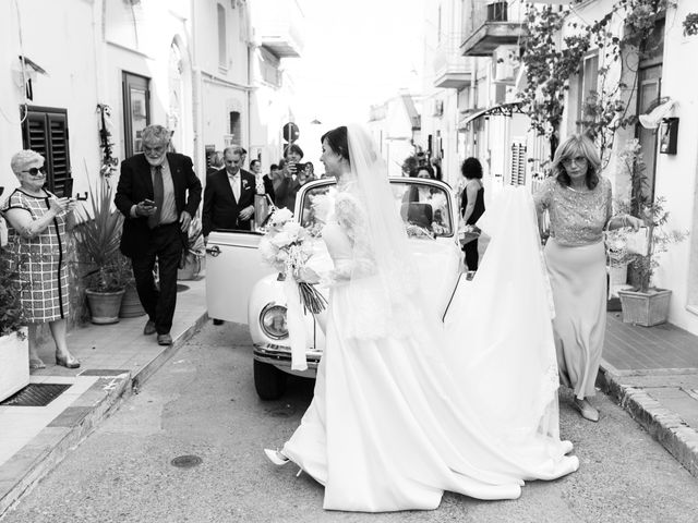 Il matrimonio di Vincenzo e Elena a Pisticci, Matera 11