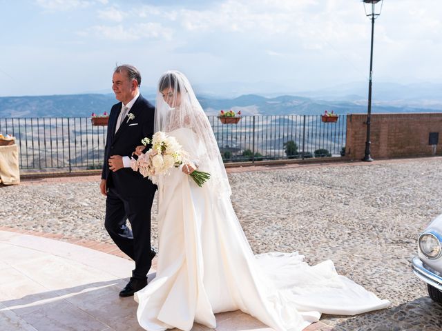 Il matrimonio di Vincenzo e Elena a Pisticci, Matera 16