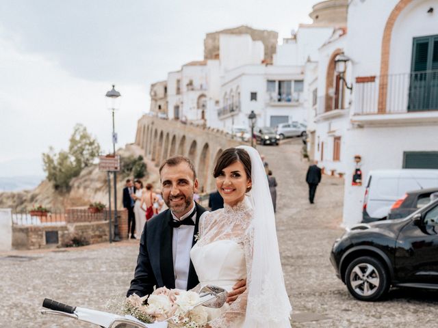 Il matrimonio di Vincenzo e Elena a Pisticci, Matera 28
