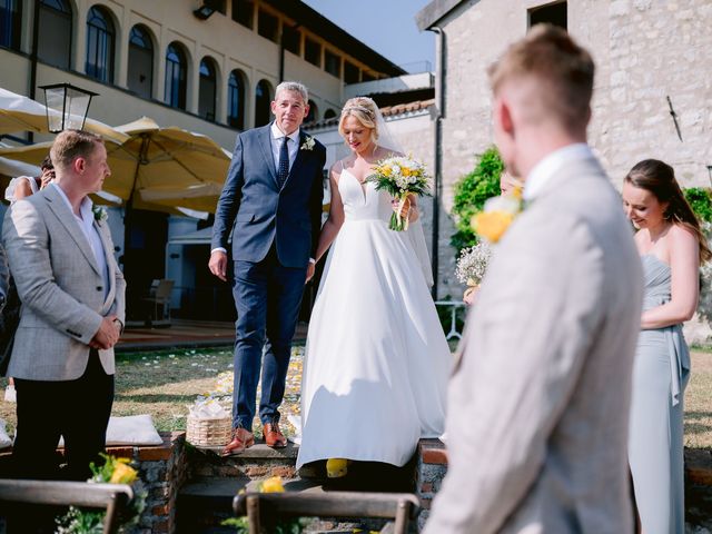 Il matrimonio di Ben e Sarah a Iseo, Brescia 30