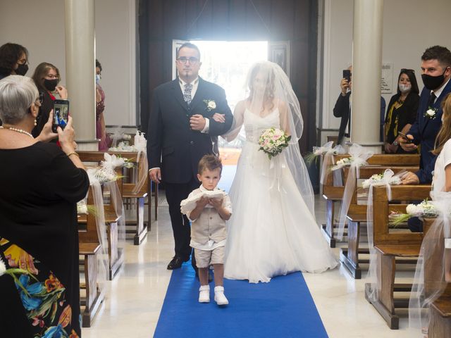 Il matrimonio di Ilenia e Emanuele a Salerno, Salerno 15