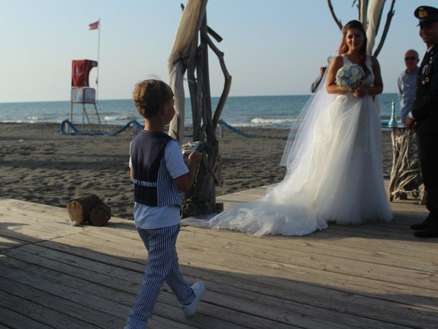 Il matrimonio di Annalisa  e Francesco  a Margherita di Savoia, Bari 22