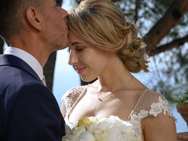 Il matrimonio di Sara e Salvatore a Torre del Greco, Napoli 24