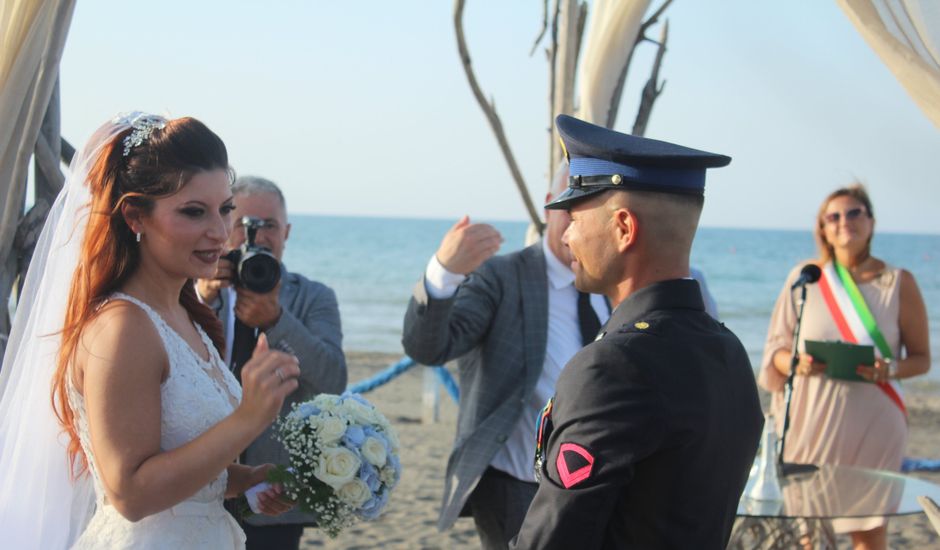 Il matrimonio di Annalisa  e Francesco  a Margherita di Savoia, Bari