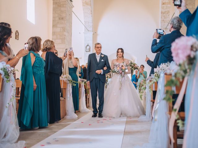 Il matrimonio di Mariangela e Valerio a Carpineto della Nora, Pescara 15