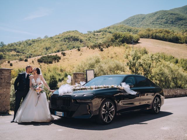 Il matrimonio di Mariangela e Valerio a Carpineto della Nora, Pescara 19