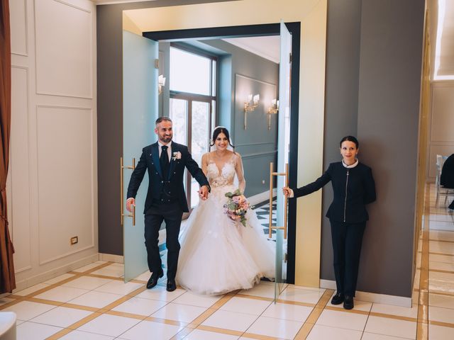 Il matrimonio di Mariangela e Valerio a Carpineto della Nora, Pescara 22