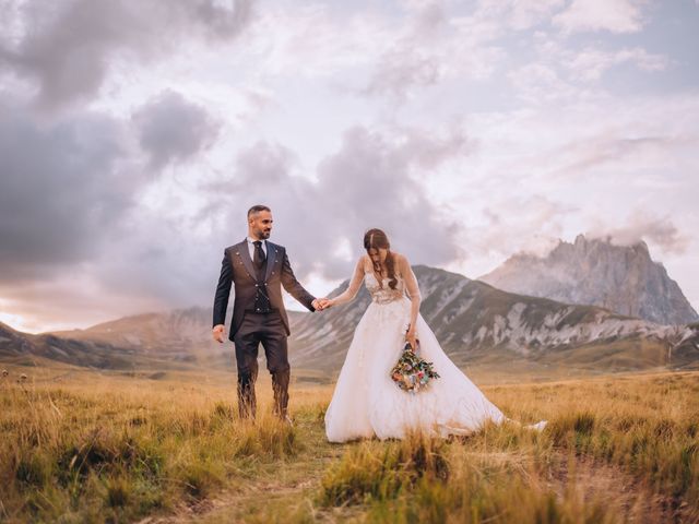 Il matrimonio di Mariangela e Valerio a Carpineto della Nora, Pescara 39