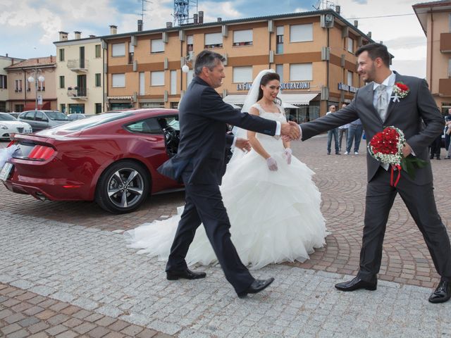 Il matrimonio di Luca e Giulia a Ficarolo, Rovigo 22