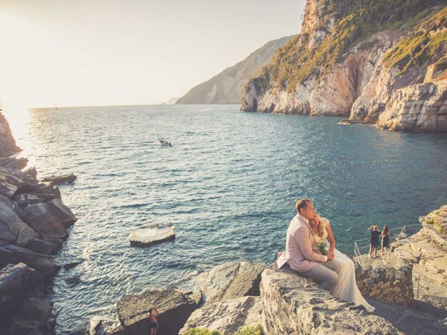 Il matrimonio di Costel e Crina a Portovenere, La Spezia 44