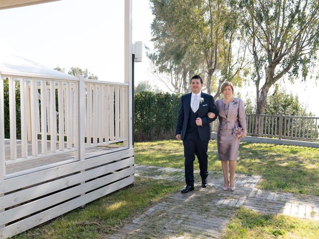 Il matrimonio di Luca e Angelica a Vasto, Chieti 16