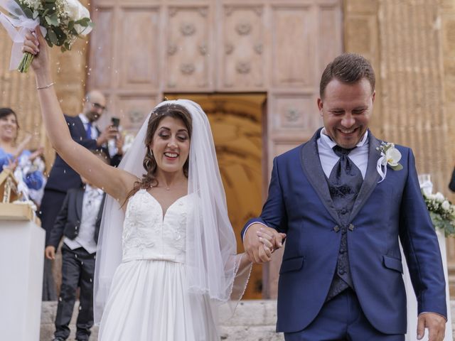 Il matrimonio di Vincenzo e Chiara a Castellammare del Golfo, Trapani 45