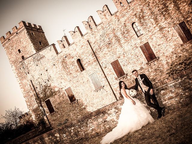 Il matrimonio di Alex e Jennifer a Castellarano, Reggio Emilia 28