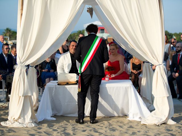 Il matrimonio di Fabio e Francesca a Viareggio, Lucca 2