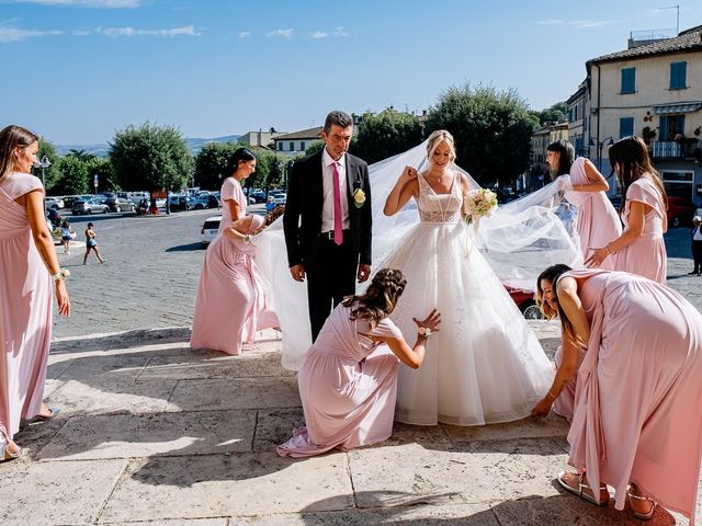 Il matrimonio di Tommaso e Ylenia a Sinalunga, Siena 23