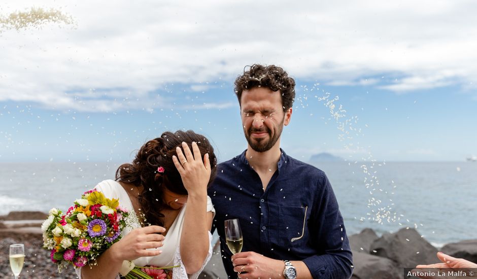 Il matrimonio di Andrea e Eliana a Santa Marina Salina, Messina