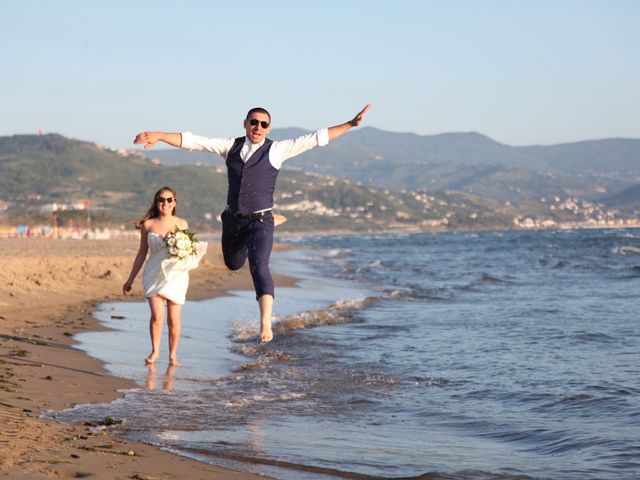 Il matrimonio di Vincenzo e Antonietta a Castel San Lorenzo, Salerno 34