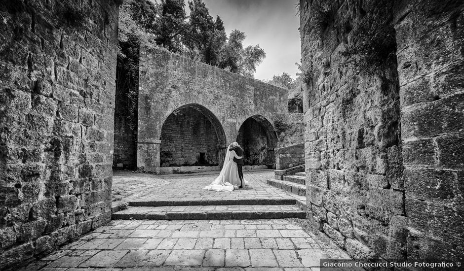 Il matrimonio di Luca e Claudia a Volterra, Pisa