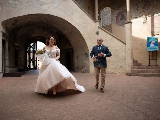 Il matrimonio di Dario e Miriam a Montaione, Firenze 11