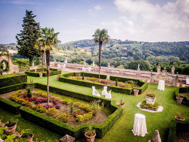 Il matrimonio di Philip e Hulya a Pesaro, Pesaro - Urbino 13