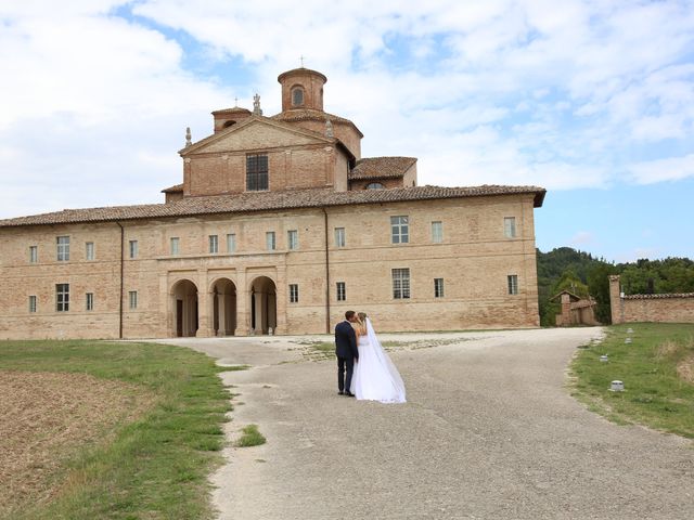 Il matrimonio di Giacomo e Bianca a Urbania, Pesaro - Urbino 14