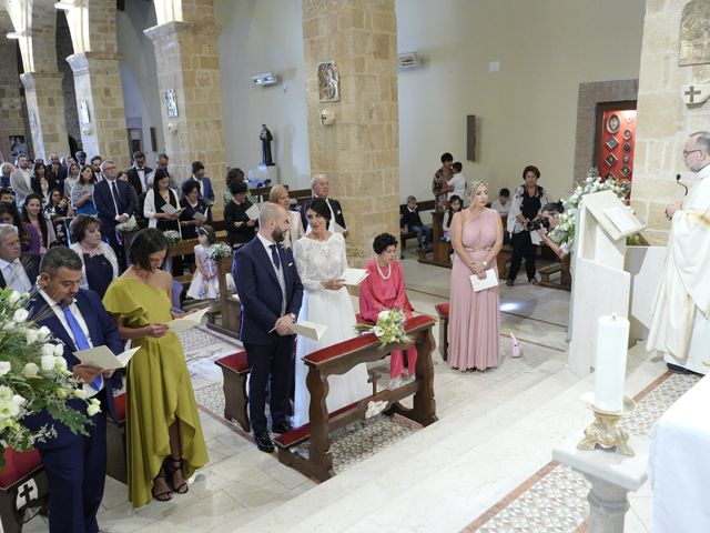 Il matrimonio di Viviana e Giuseppe a Pisticci, Matera 18