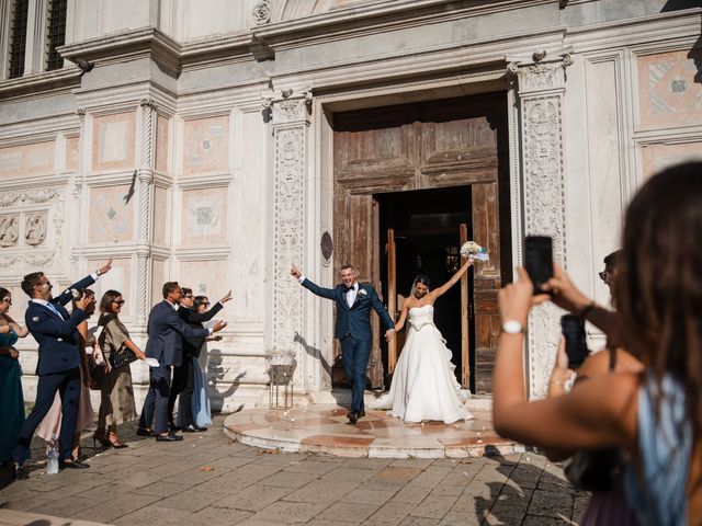 Il matrimonio di Massimiliano e Valentina a Venezia, Venezia 77