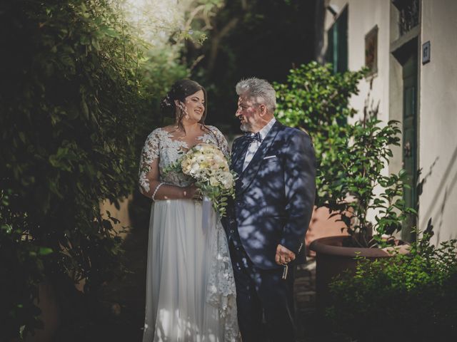 Il matrimonio di Valentino e Jenis a San Casciano in Val di Pesa, Firenze 10