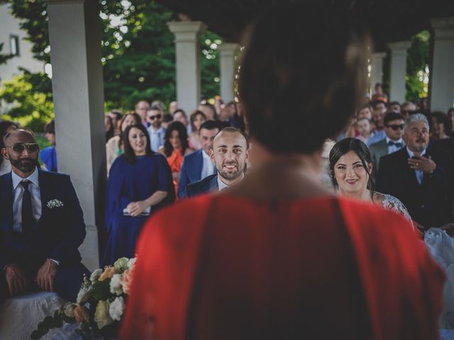 Il matrimonio di Valentino e Jenis a San Casciano in Val di Pesa, Firenze 18