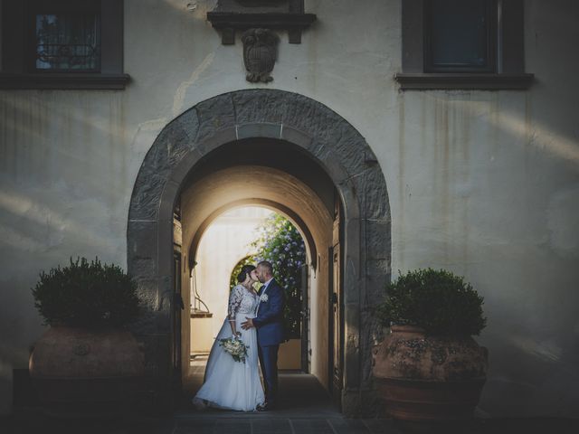 Il matrimonio di Valentino e Jenis a San Casciano in Val di Pesa, Firenze 24